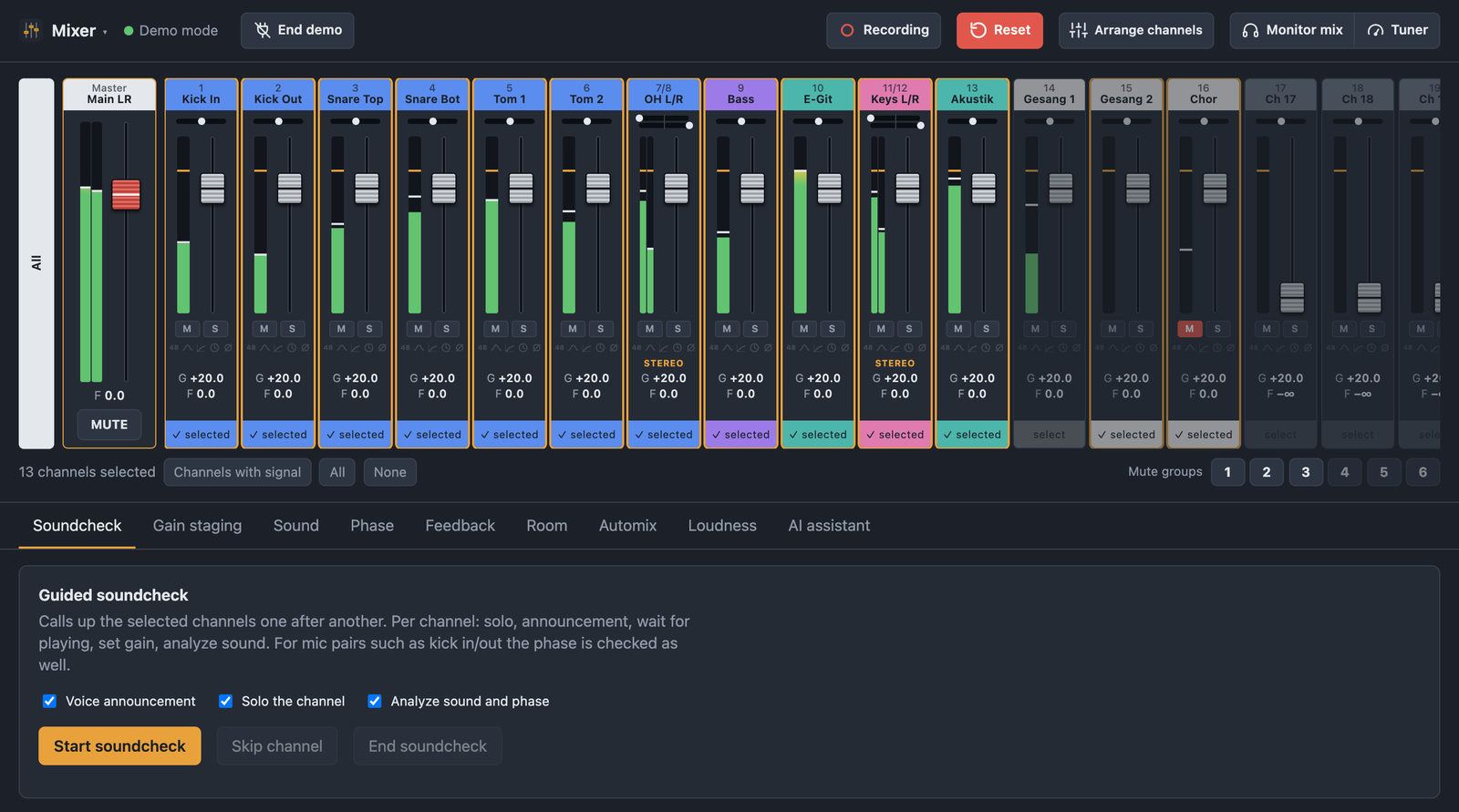 Bandimo mixer with layers, Main LR fader, channel strips and level meters