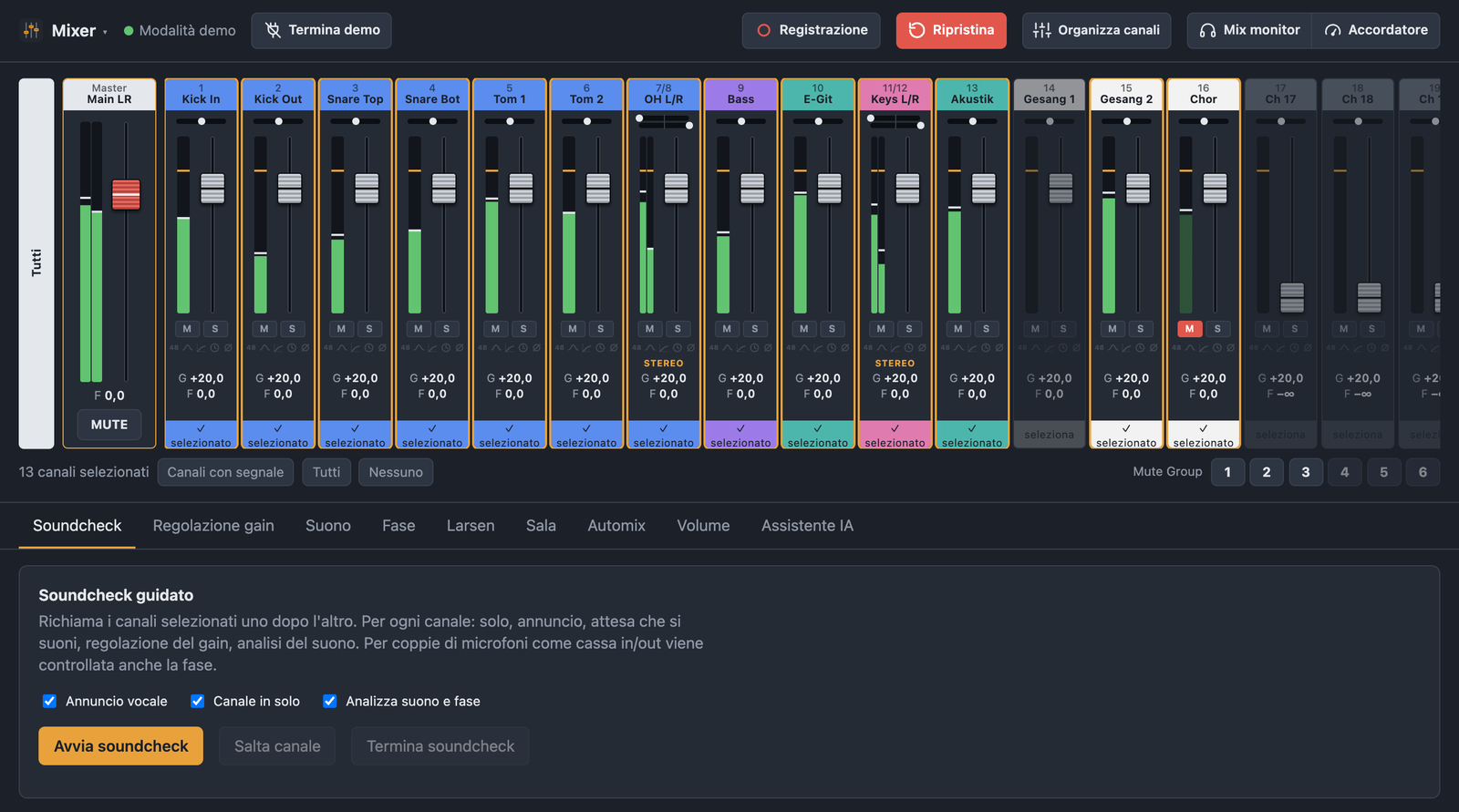 Mixer di Bandimo con livelli, fader Main LR, strisce di canale e indicatori di livello